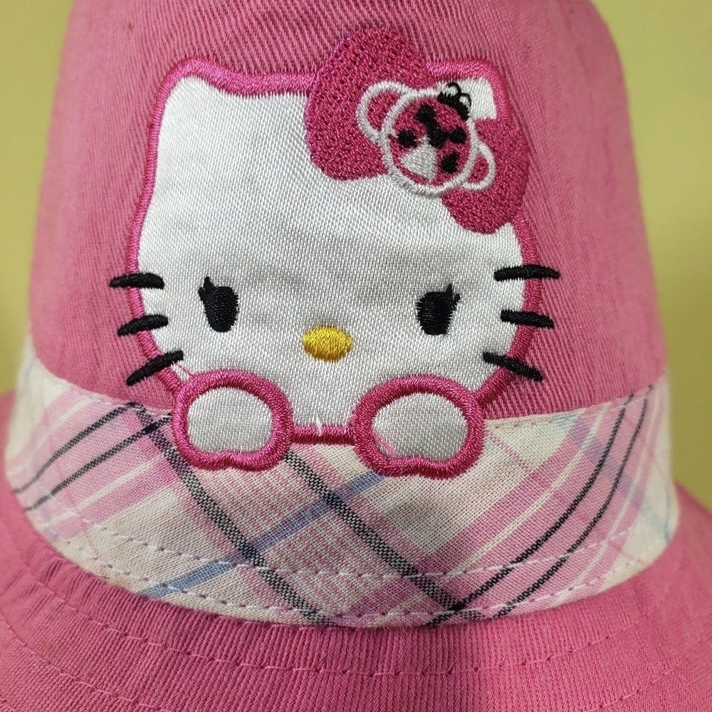 Hello kitty hat 